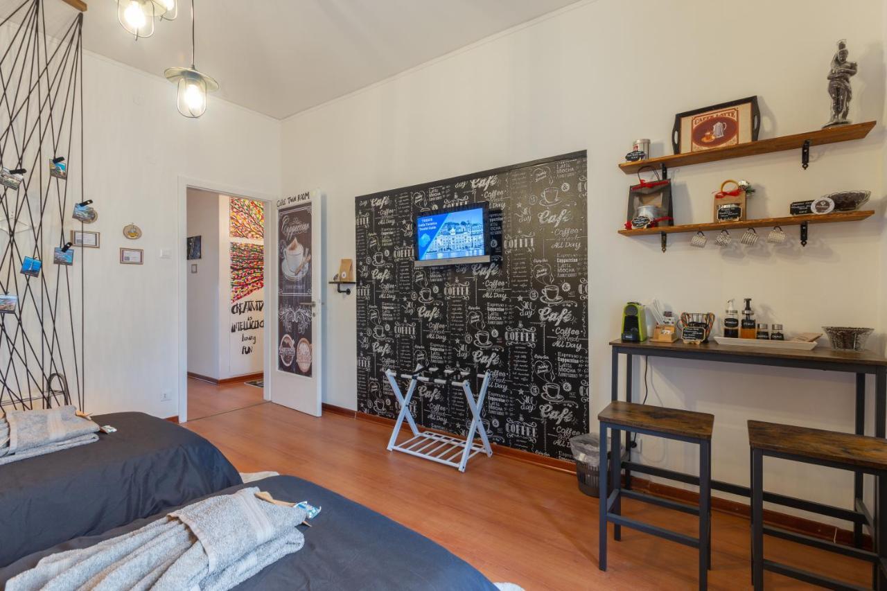 Artistic Guest House Триест Экстерьер фото